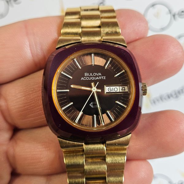 BULOVA ACCUQUARTZ ANNI 70