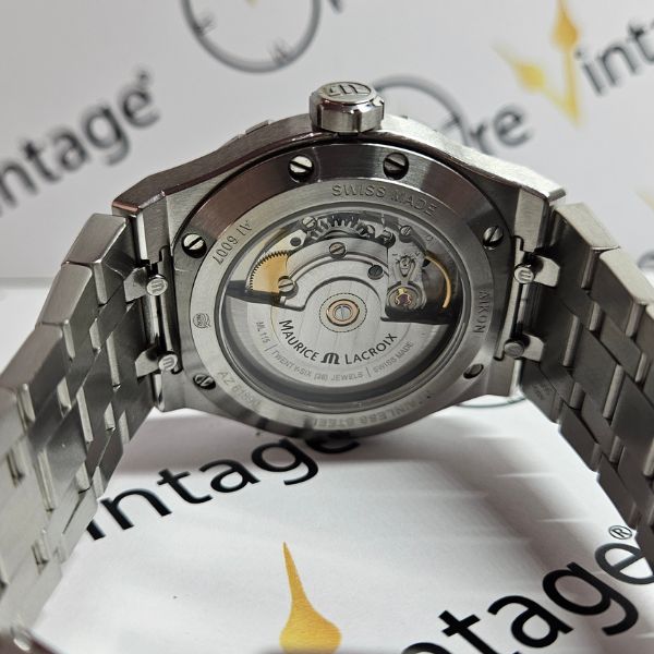 MAURICE LACROIX AIKON AI6007-SS002-630-1