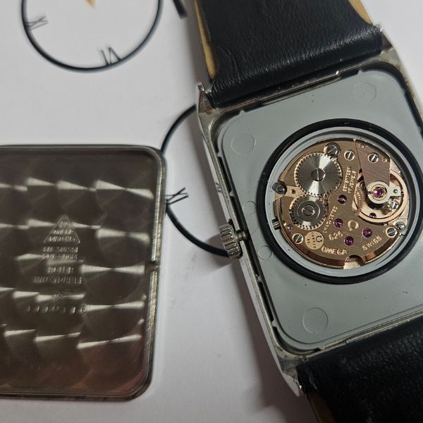 OMEGA GENEVE 111.0116 tank